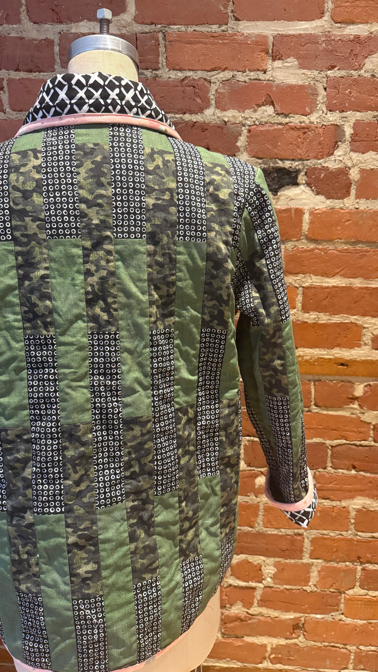 Mid thigh Quilted Jacket - SIZE 8