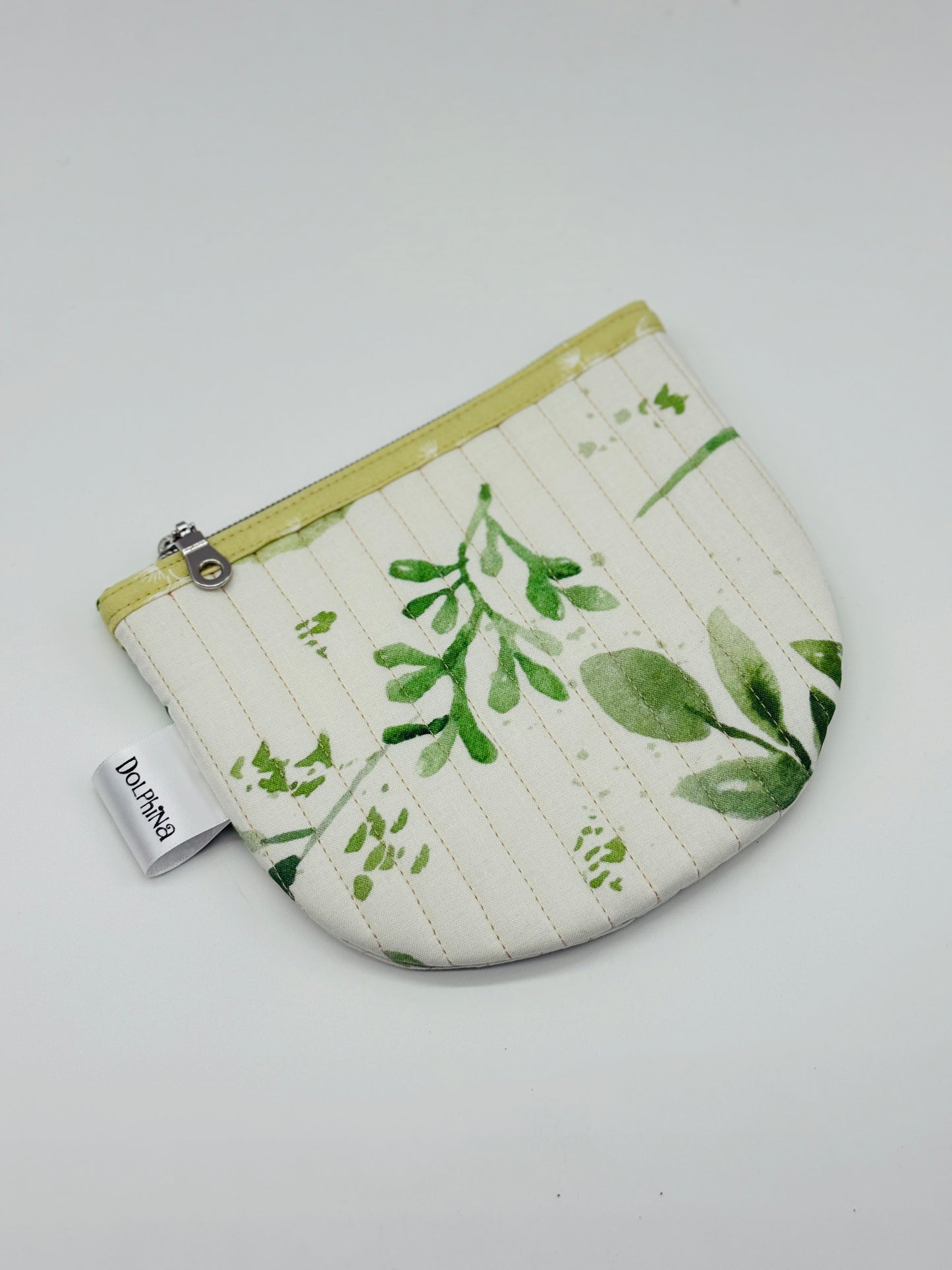 Half-moon pouch