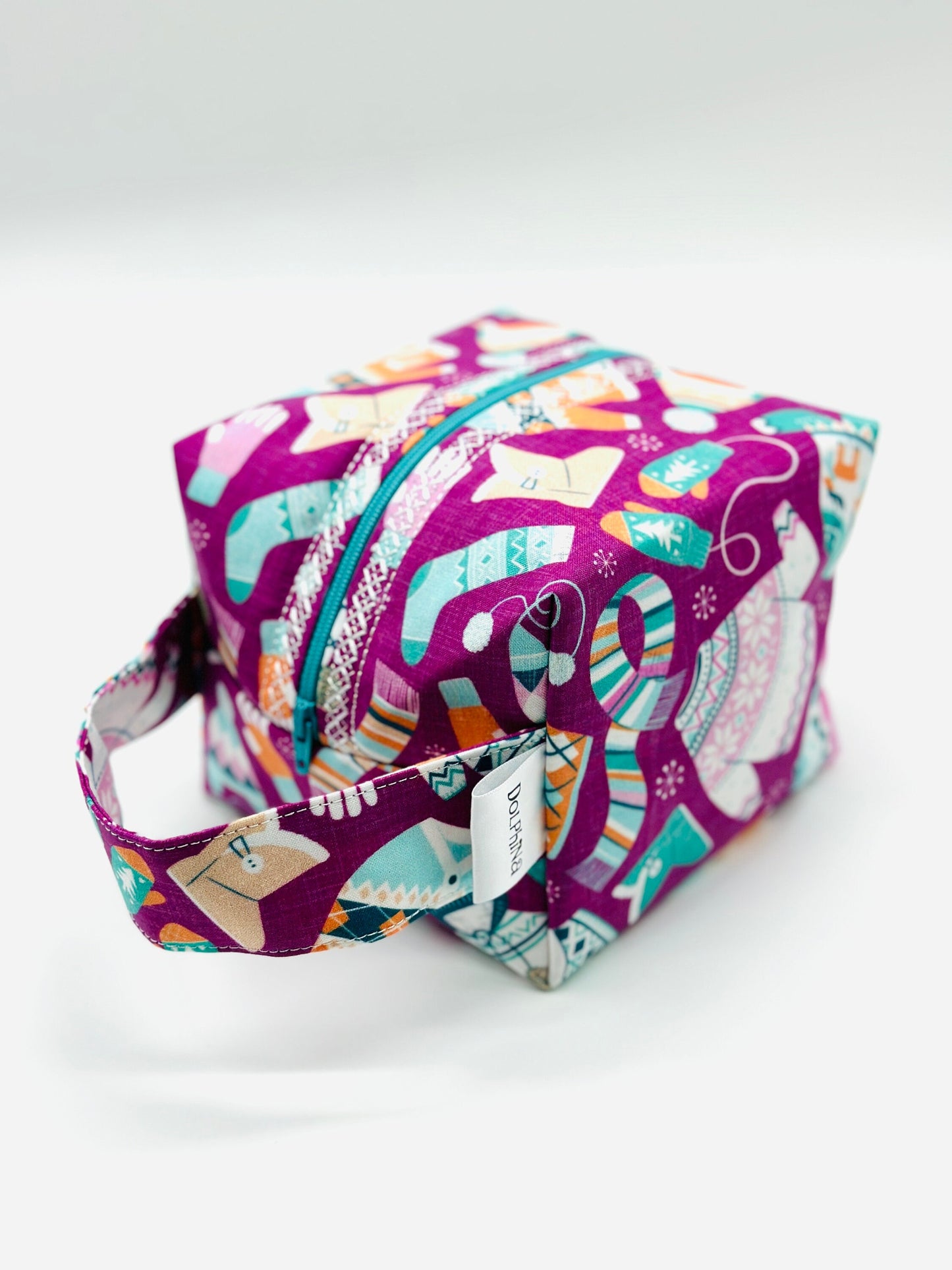 Box bag -  Cozy knitted things (burgundy)